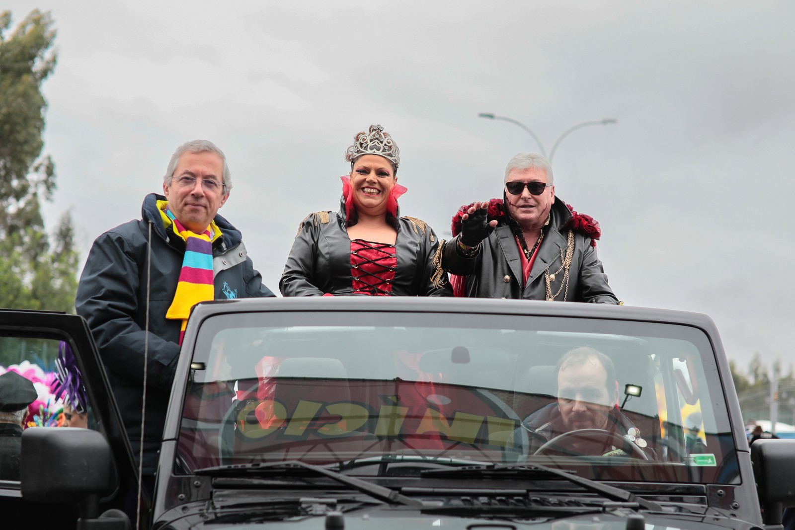 PRETO NO BRANCO \ FANFARRA \ STAFF